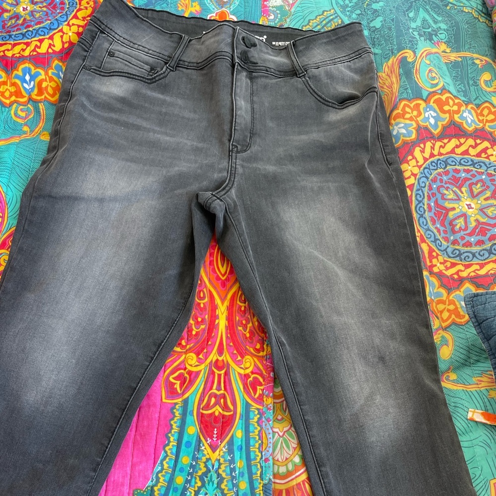 Wallflower Curvy High Rise Skinny Jeans Black
